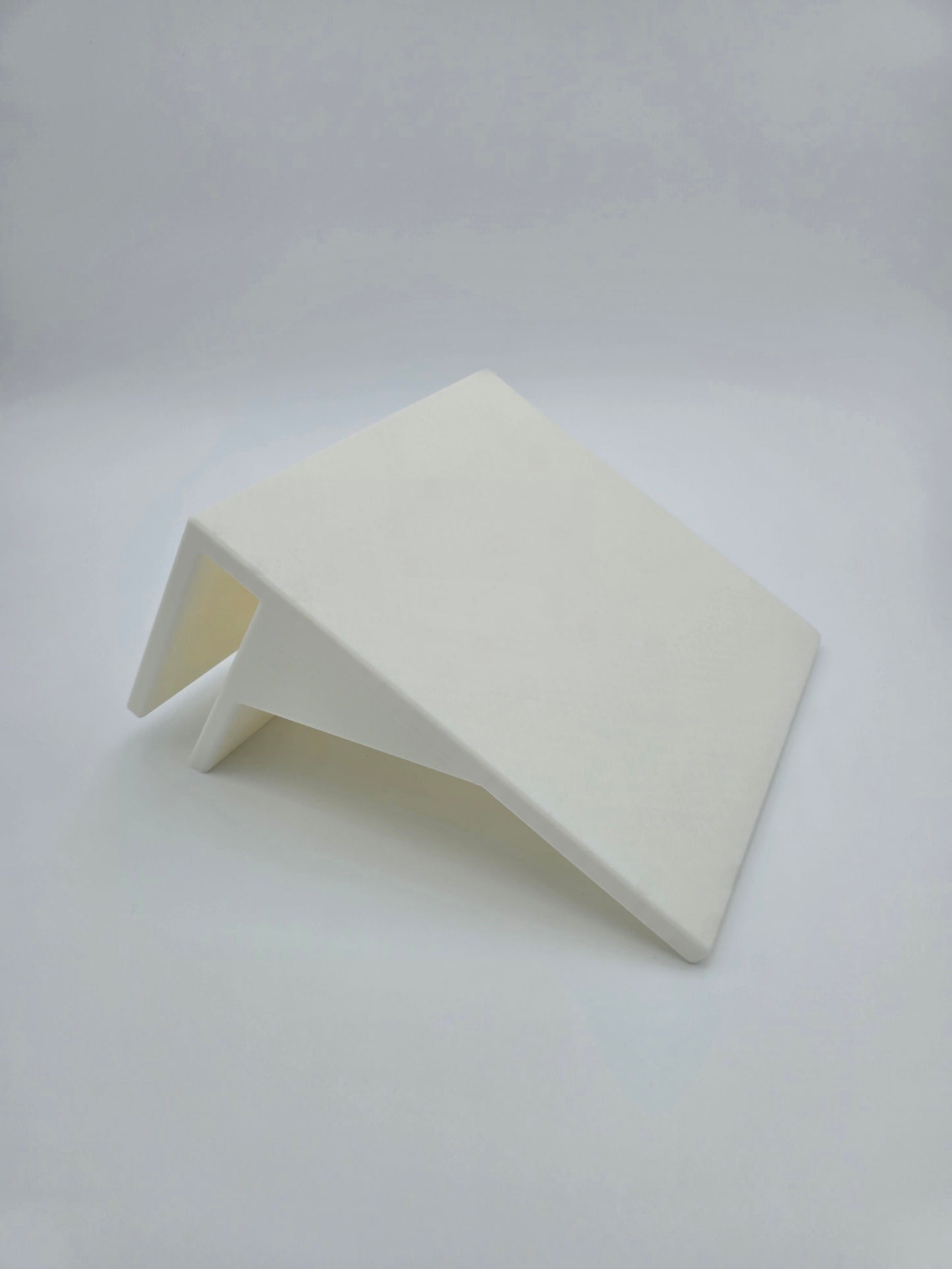 Bedside tray, 2.5cm recess